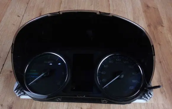 Mitsubishi Outlander Speedometer (instrument cluster) 8100C839