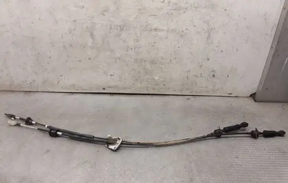 Mitsubishi Outlander Gear shift cable linkage