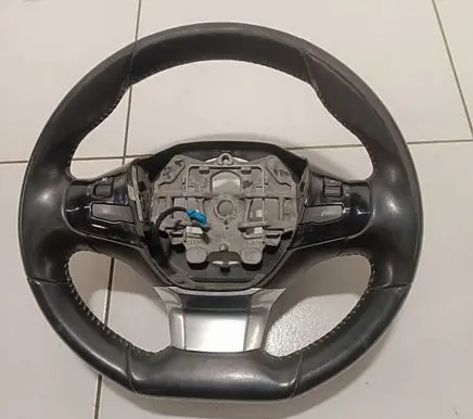 Peugeot 308 Steering wheel 6225869