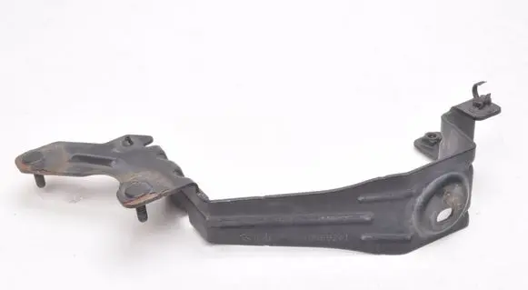 Volvo XC70 Engine mount bracket 30669241