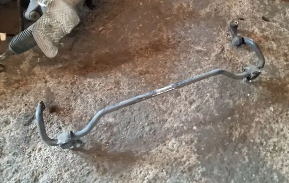 Front anti-roll bar/sway bar