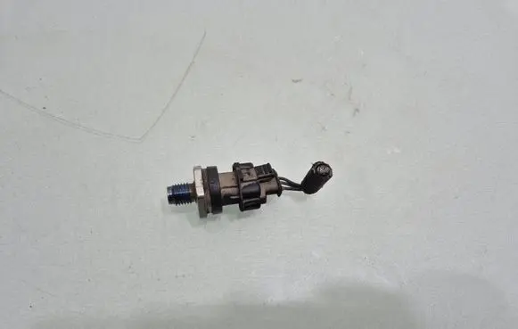 Chrysler Voyager Fuel pressure sensor 0281002767