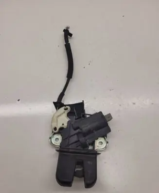 Audi A6 S6 C6 4F Tailgate/trunk/boot lock/catch/latch 4F5827505D 4F5827505