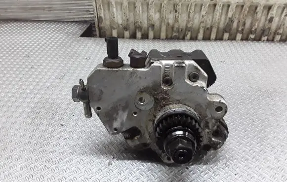 Mercedes-Benz B W245 Fuel injection high pressure pump 0445010120 A6400700701