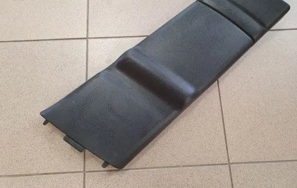 (B) pillar trim (bottom)