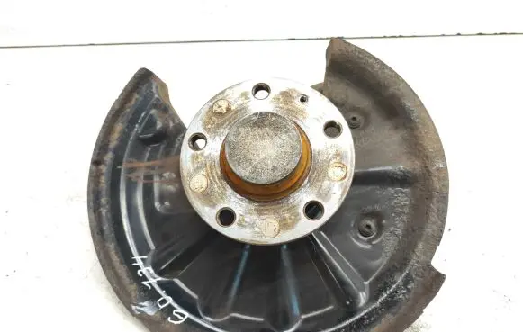 Volkswagen Golf VII Rear wheel hub spindle/knuckle 