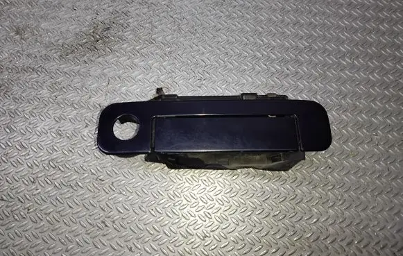 Audi A8 S8 D2 4D Front door exterior handle 8D0837208