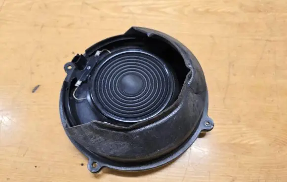 Mazda CX-7 Front door speaker EG2366960 284828001