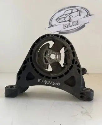Opel Insignia A Engine mount bracket 13227769