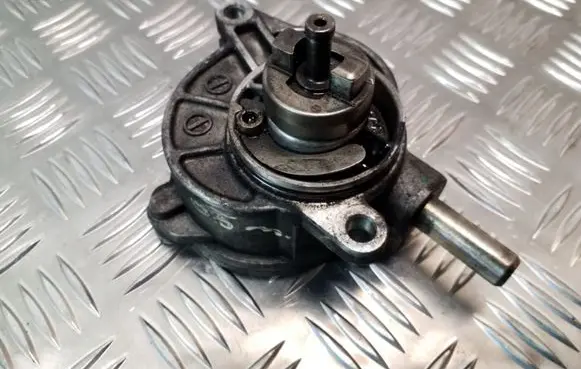 Mercedes-Benz Vito Viano W639 Vacuum pump A6462300165