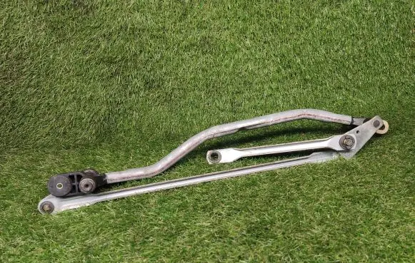 Audi A4 S4 B8 8K Front wiper linkage 8K1955023B