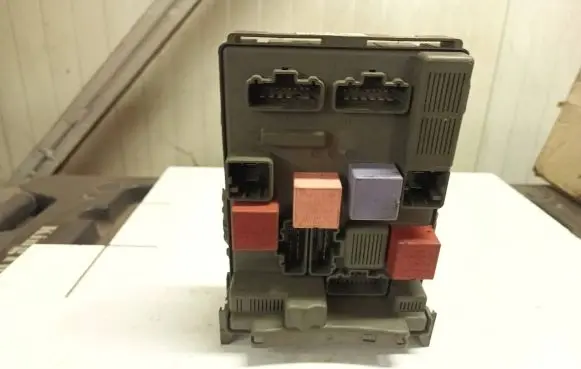 Renault Laguna II Fuse module 518856125 8200371614b