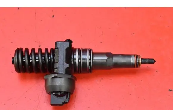 Audi A4 S4 B6 8E 8H Fuel injector 038130073BA