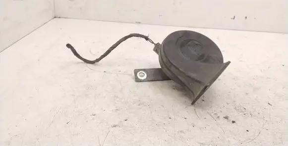 BMW 7 E38 Horn signal E335717 1D0AM80 73345