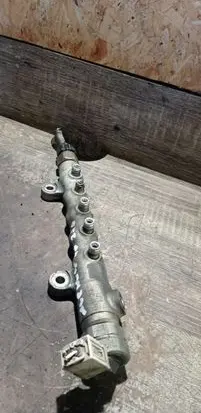 Toyota Avensis T250 Fuel main line pipe