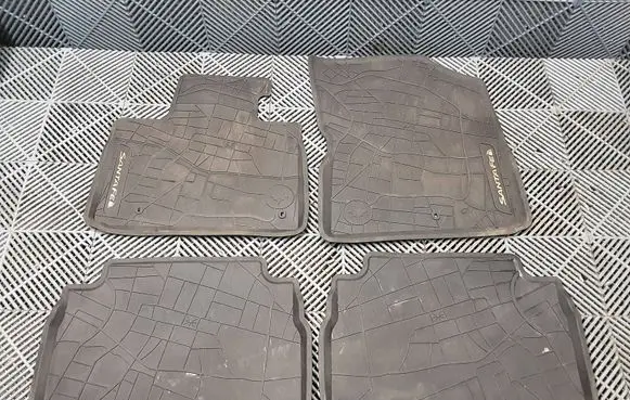 Hyundai Santa Fe Car floor mat set CL131ADE00