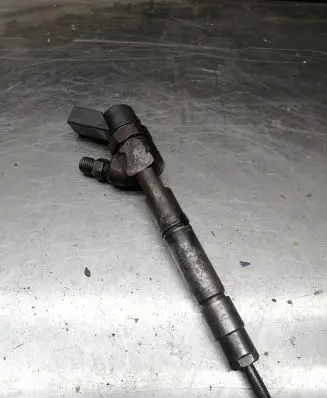 Fuel injector