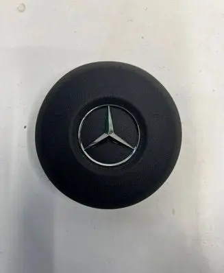 Mercedes-Benz EQC Steering wheel airbag