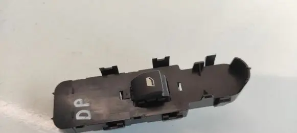 Citroen C4 I Electric window control switch 9651465677