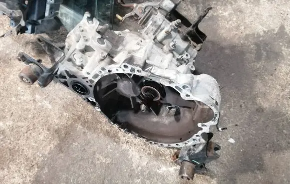 Toyota Avensis T250 Manual 5 speed gearbox 