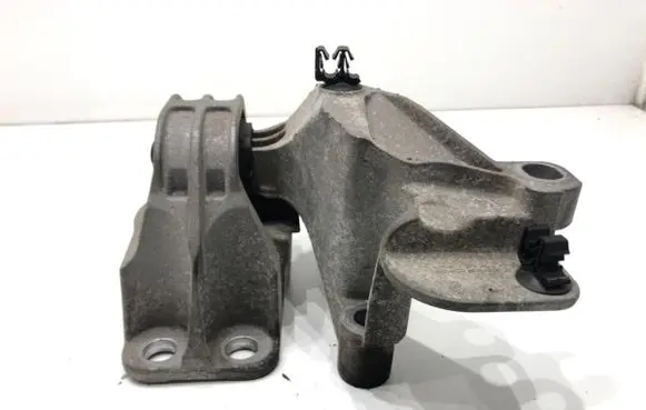 Dacia Duster II Engine mount vacuum valve 