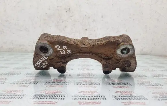 Volkswagen Touareg I Front Brake Caliper Pad/Carrier 