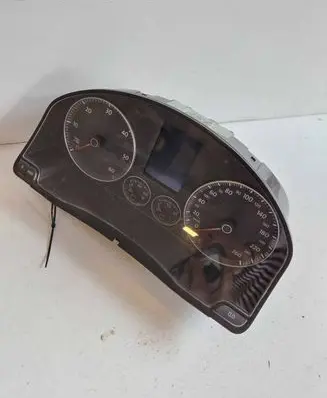 Volkswagen Golf V Speedometer (instrument cluster) V0020000