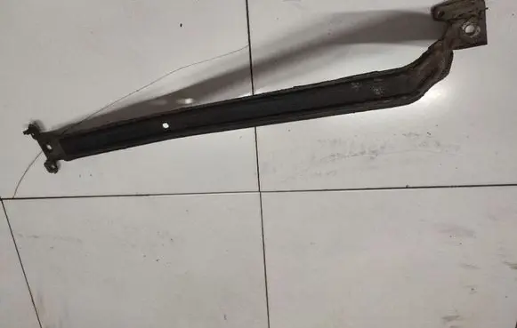 Volvo S60 Fuel tank mounting bracket 
