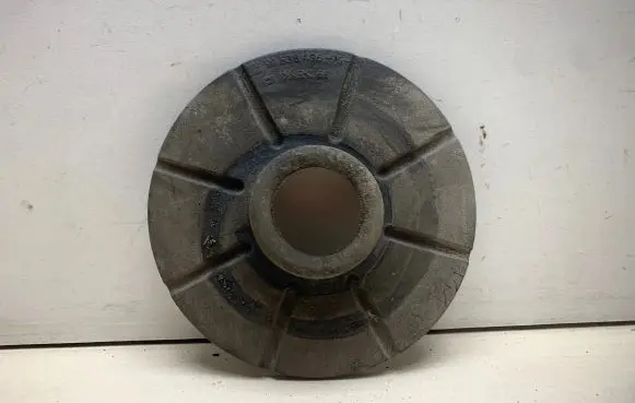 Opel Insignia A Front coil spring rubber mount 90538496