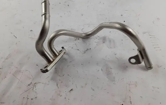 Coolant pipe/hose