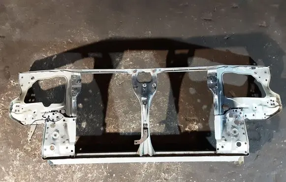 Subaru Forester SF Radiator support slam panel