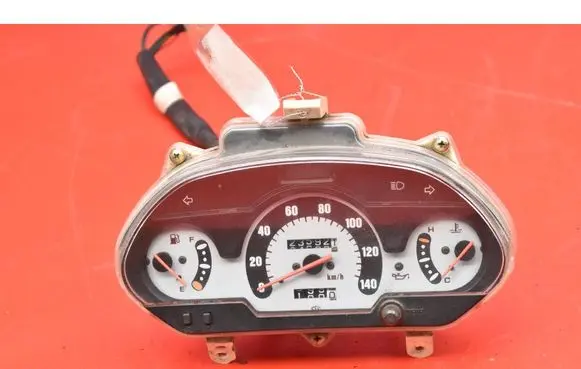 Speedometer (instrument cluster)