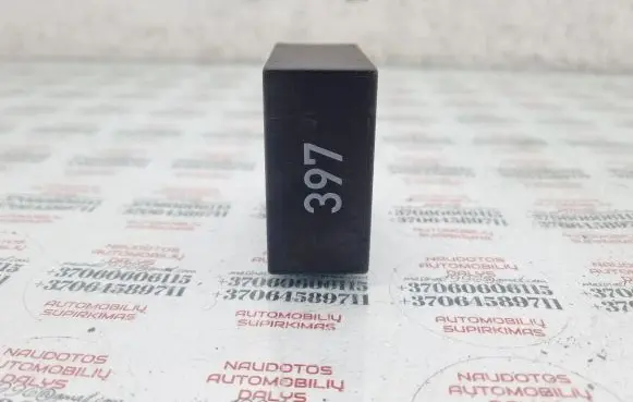 Audi A4 S4 B5 8D Light relay 8D0907701A
