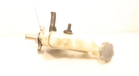 Master brake cylinder