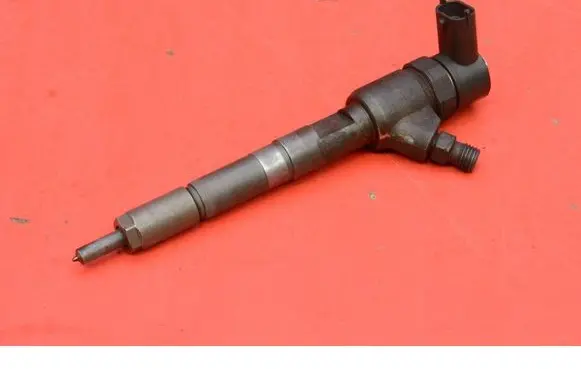 Opel Combo C Fuel injector 0445110083