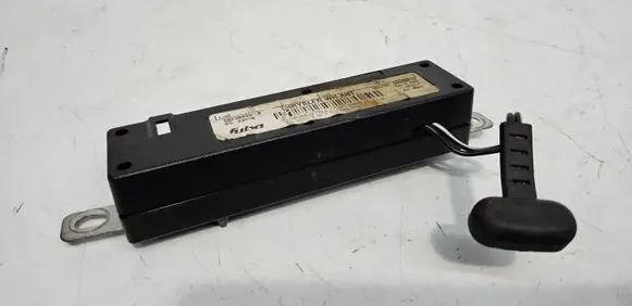 Jeep Grand Cherokee (WK) Aerial antenna amplifier 28006070