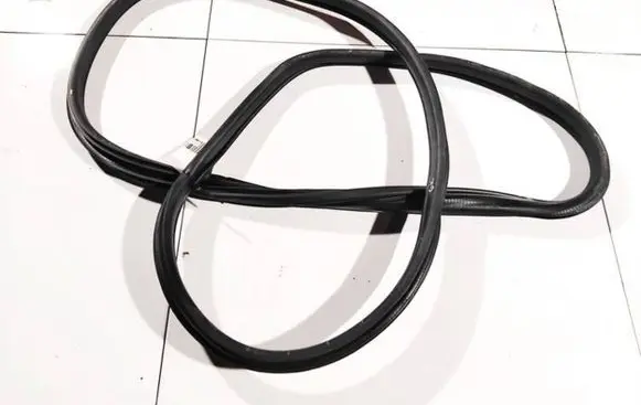 Citroen C3 Picasso Rubber seal rear door 