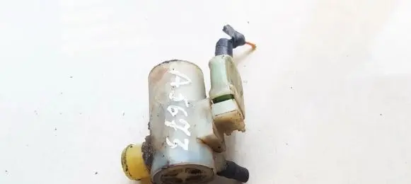 Suzuki Swift I Windscreen/windshield washer pump