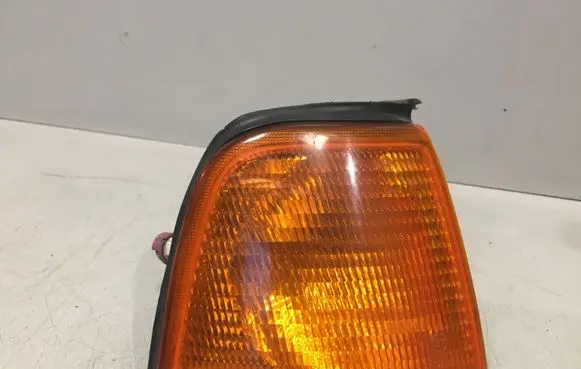 Audi 80 90 B3 Front indicator light 42729R6