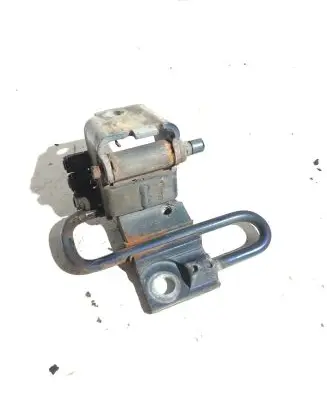 Audi Q7 4L Front door lower hinge 8E0831412E