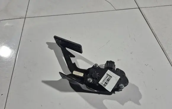 Chrysler Grand Voyager IV Accelerator throttle pedal 04861650AB