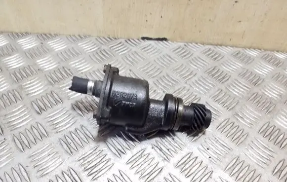 Volkswagen PASSAT B4 Vacuum pump 028207A