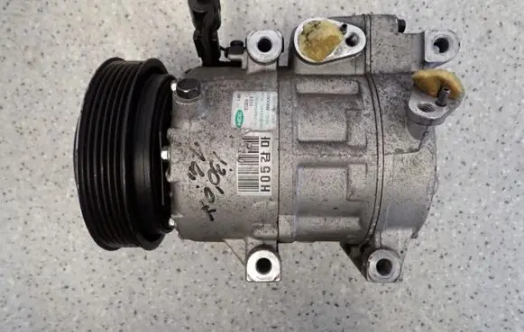 Hyundai i30 Air conditioning (A/C) compressor (pump) F500AN8AA01