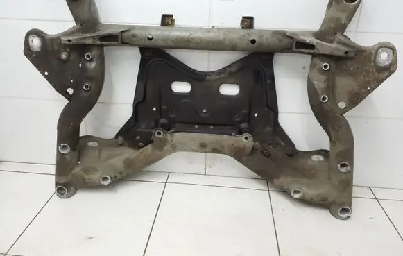 Mercedes-Benz E A207 Front subframe A2076260111 A0029980650