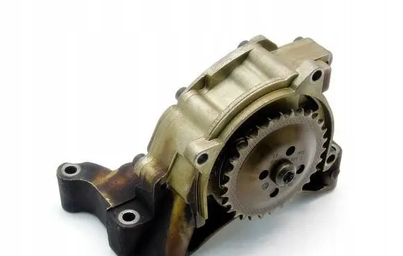 Volkswagen Eos Oil pump 03C115121C