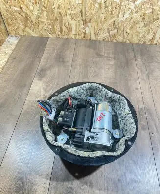 BMW X5 E53 Air suspension compressor/pump 1092349 4154034000