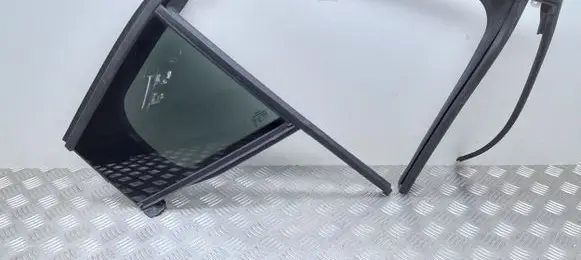 Peugeot 408 II Rear vent window glass 