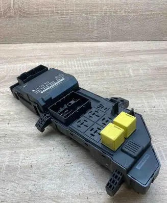 Opel Signum Fuse module 13120953 24443147