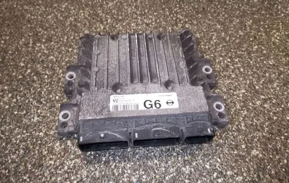 Nissan Juke I F15 Engine control unit/module 237101KB4A