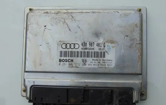 Audi A6 S6 C5 4B Engine control unit/module 4B0907401G